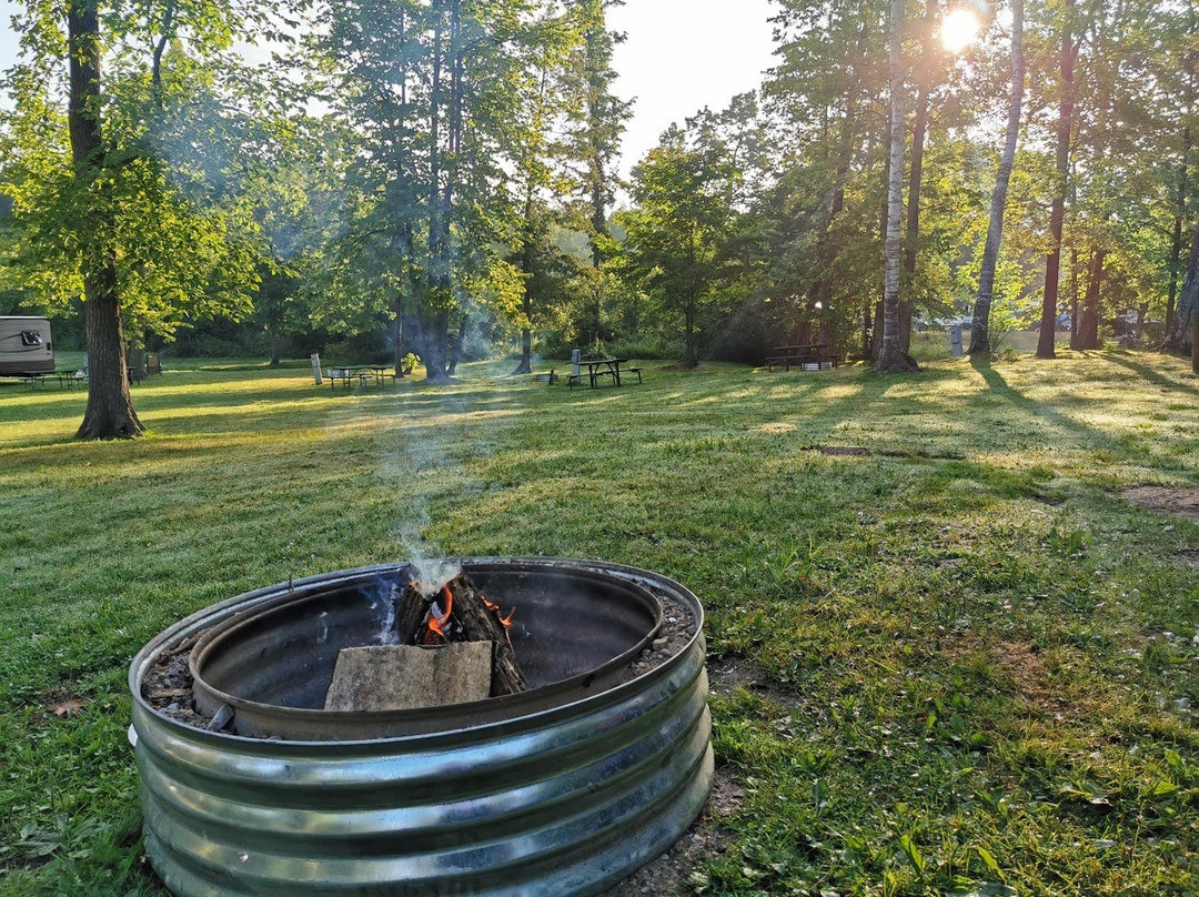 White's Canoe Livery-Sterling必去景点