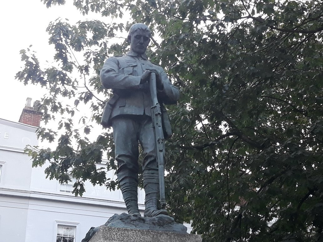 War Memorial-皇家利明顿温泉必去景点
