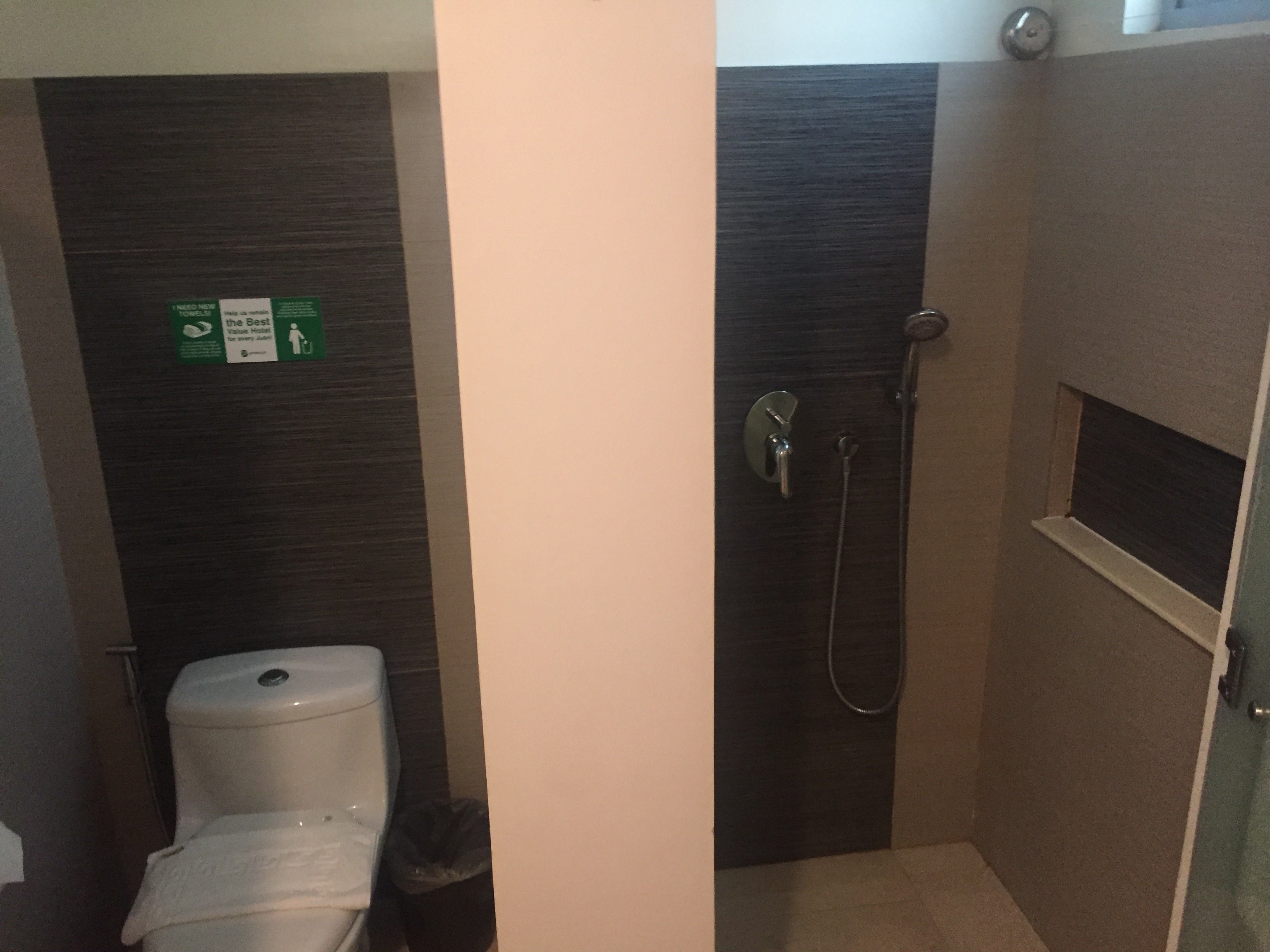 Go Hotels Butuan-浴室