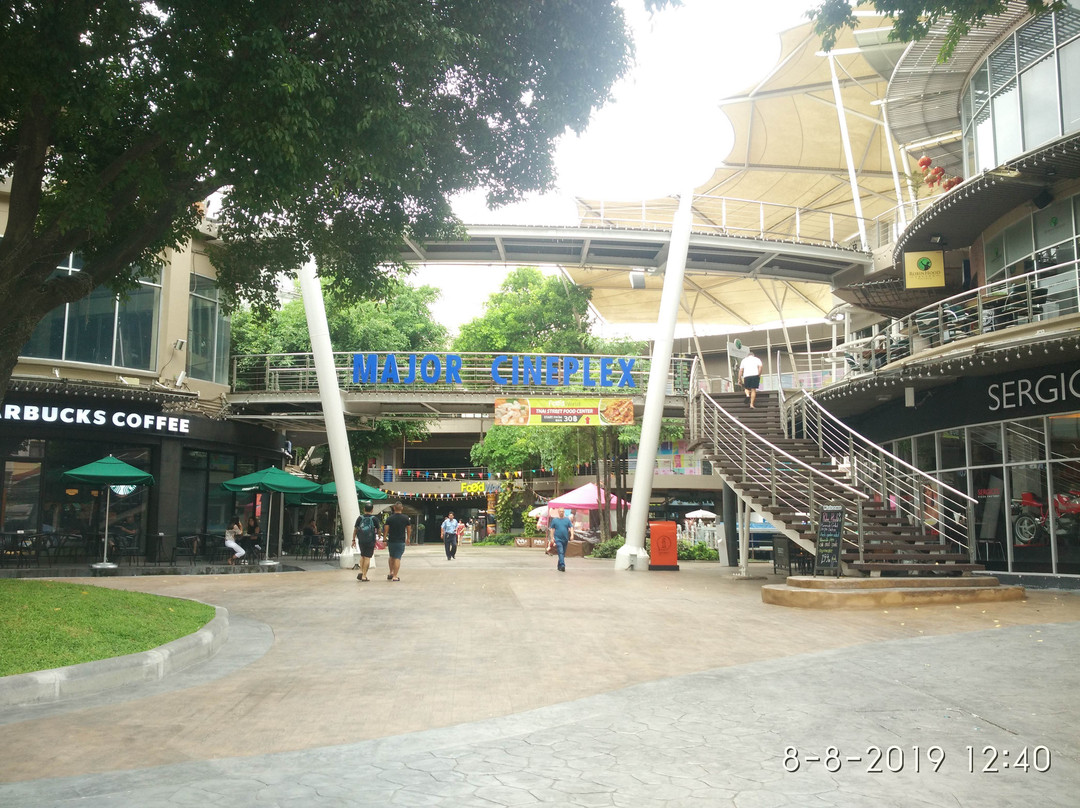 The Avenue Shopping Mall景点图片