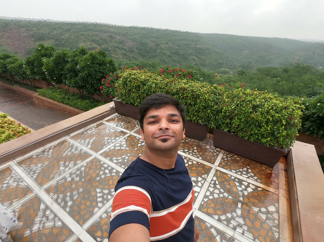 The Lalit Mangar主图