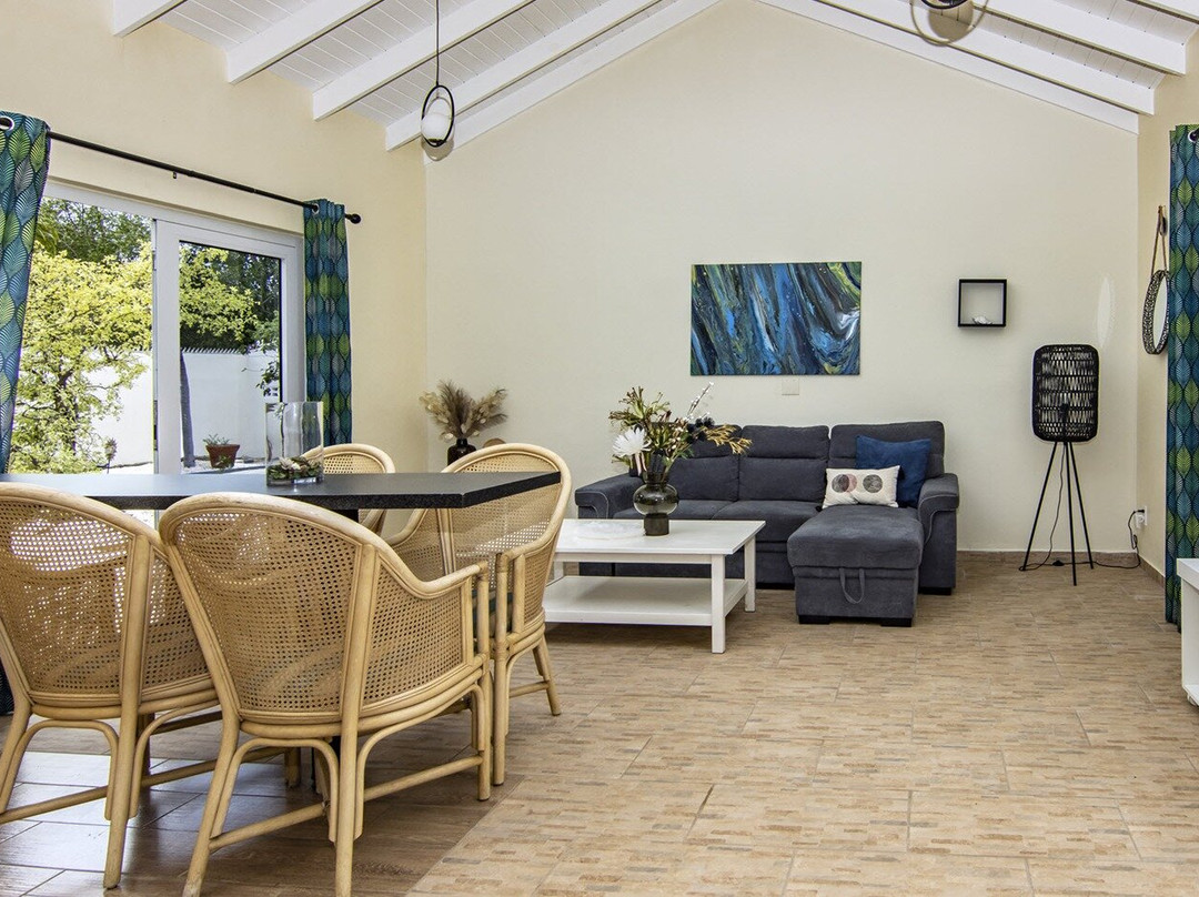 Las Dahlias Apartments Curaçao