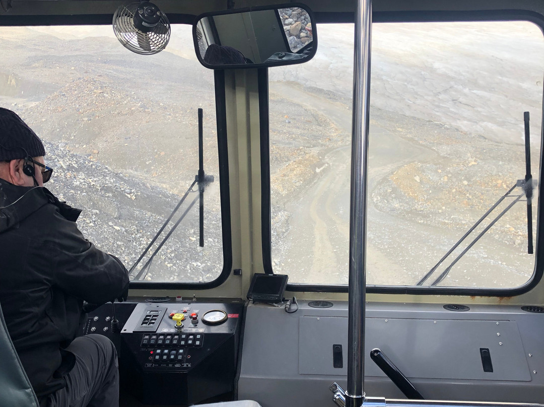 Columbia Icefield Glacier Adventure景点图片