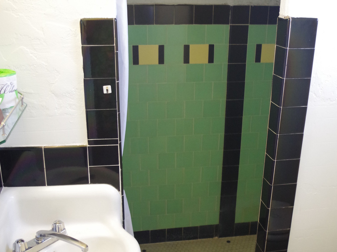 埃尔游唱诗人汽车旅馆主图