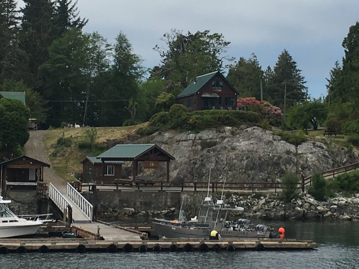 Pacific Gateway Wilderness Lodge-浴室