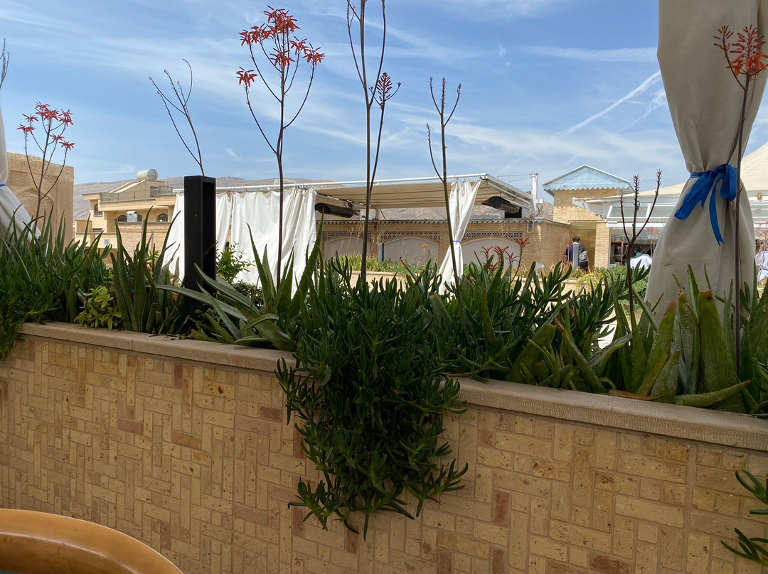 Oscru Hotel And Restaurant