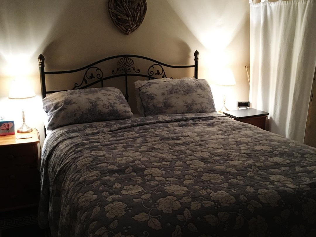 Old Cartlett House Bed and Breakfast主图
