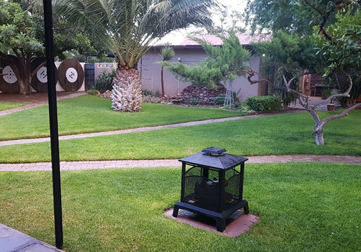 波提斯旅馆主图