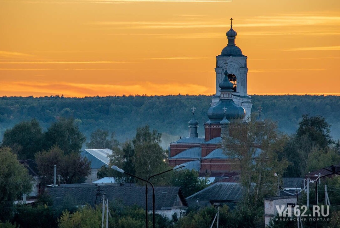 Zubova Polyana旅游景点-Dimitriyevskiy Cathedral