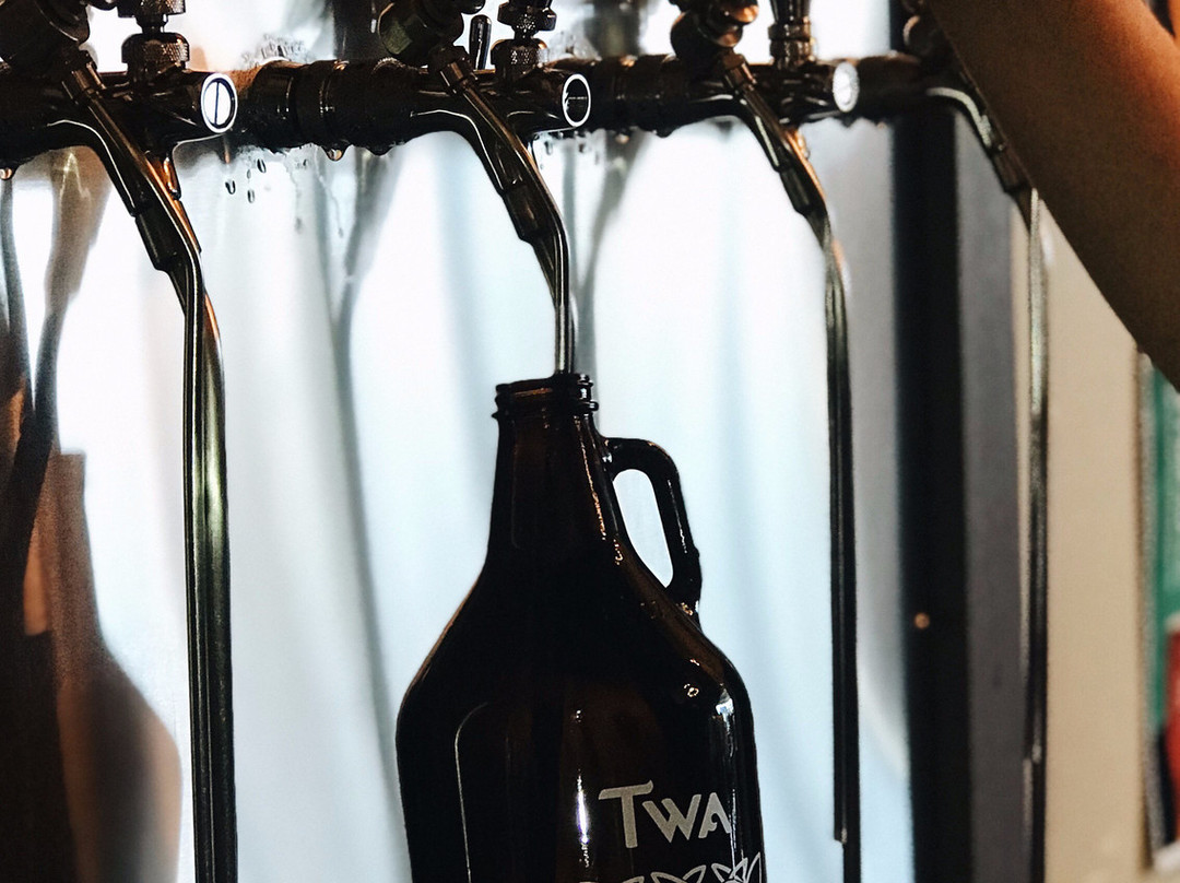 Macaloney's Island Distillery & Twa Dogs Brewery景点图片