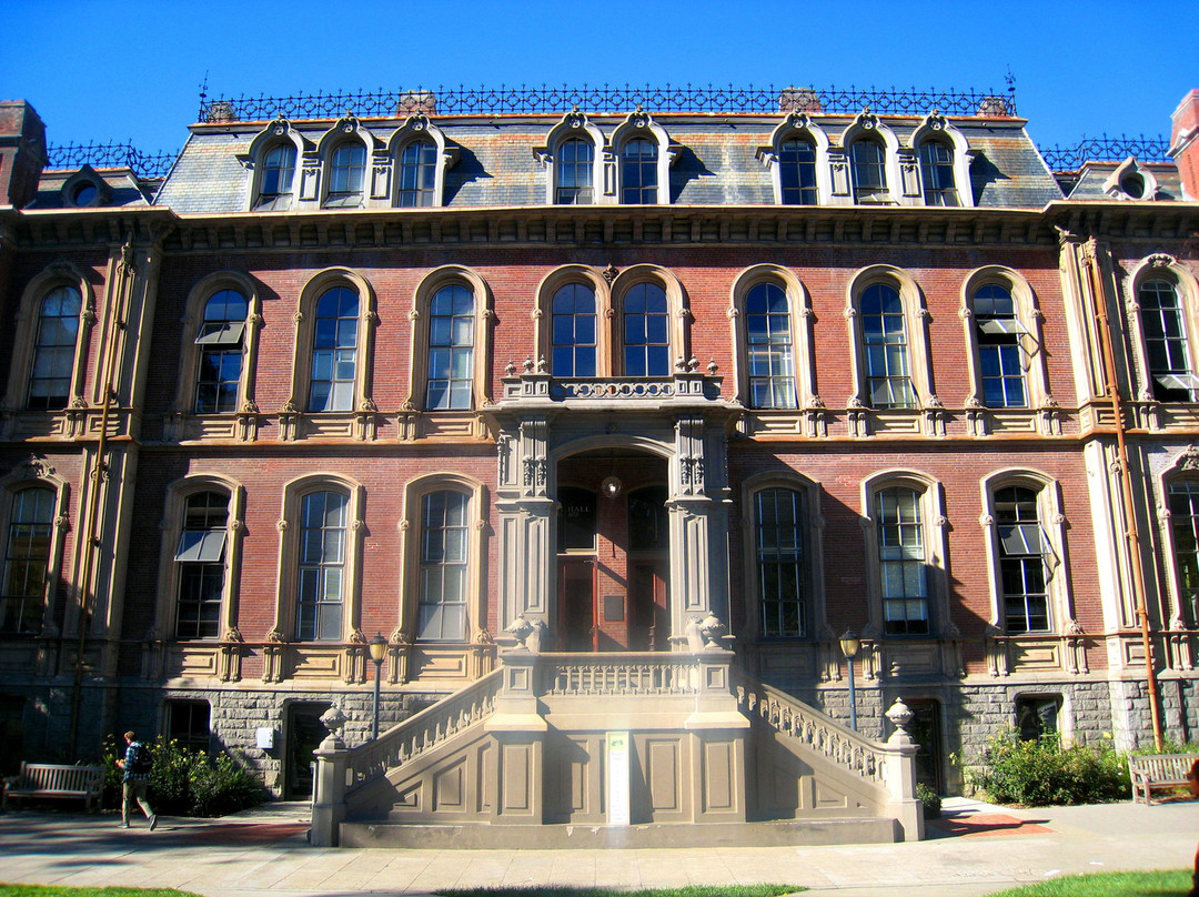 South Hall-伯克利必去景点