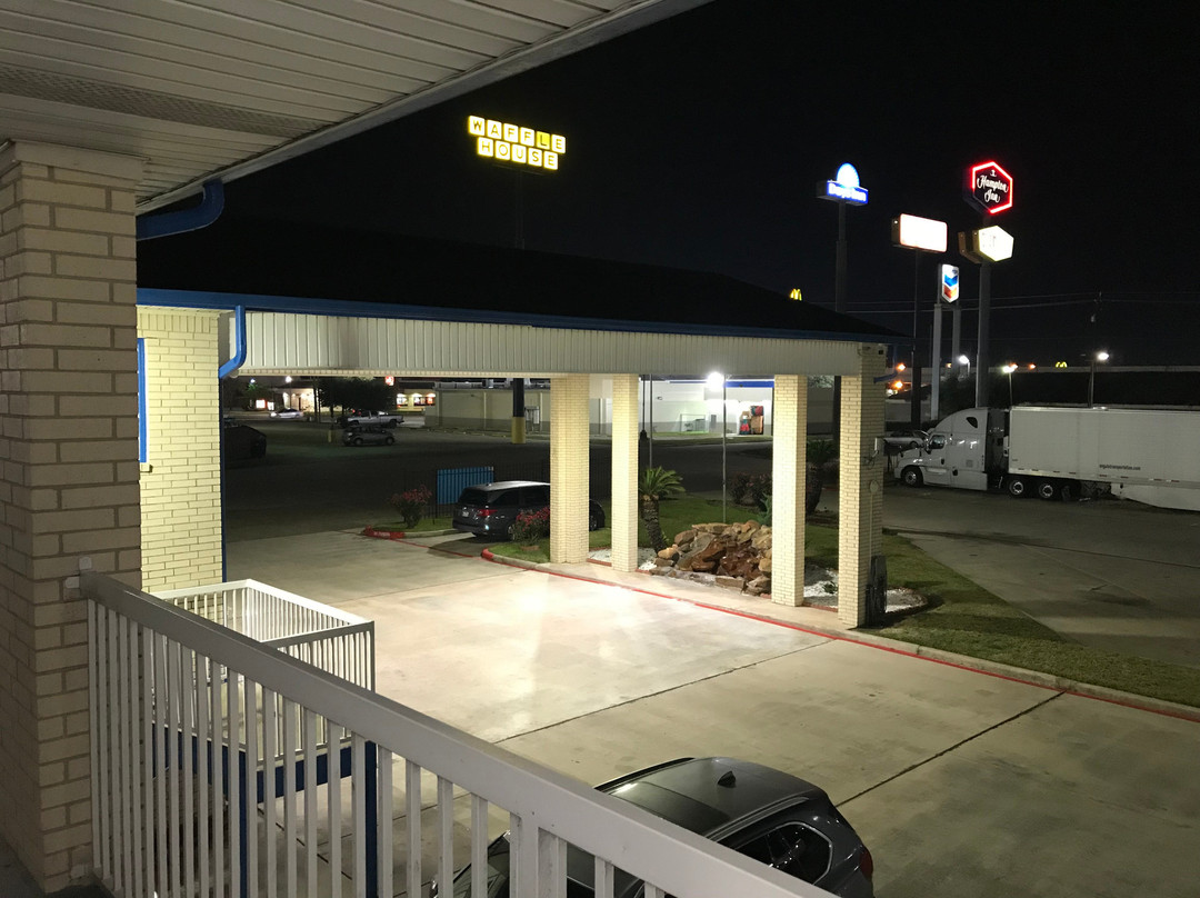 Days Inn by Wyndham Baytown TX主图