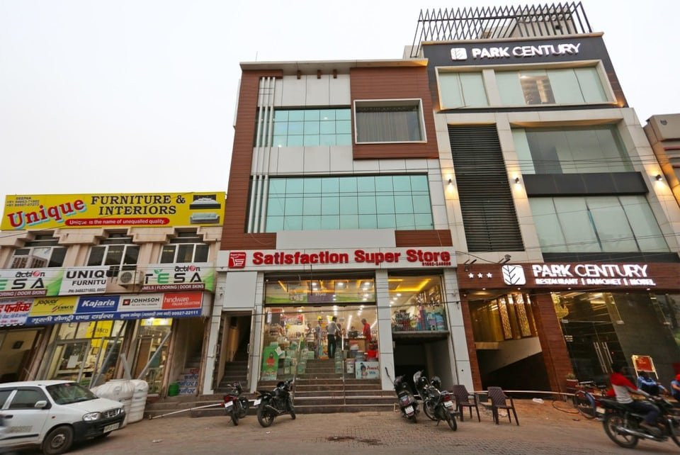 15673 Hotel Lotus Inn