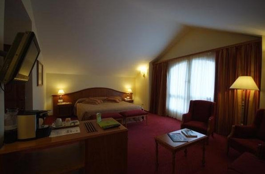 胡约拉酒店主图