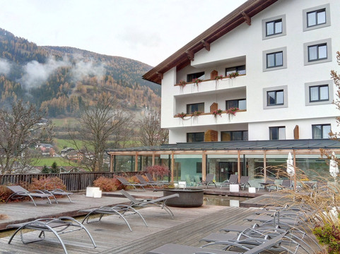 瑙克里佐特酒店主图