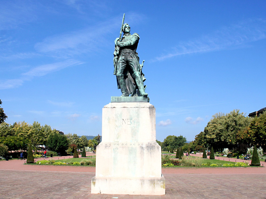 Monument au Marechal Ney-梅斯必去景点