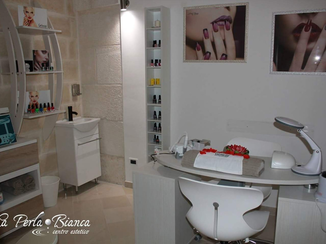 La Perla Bianca Centro Estetico-奥斯图尼必去景点