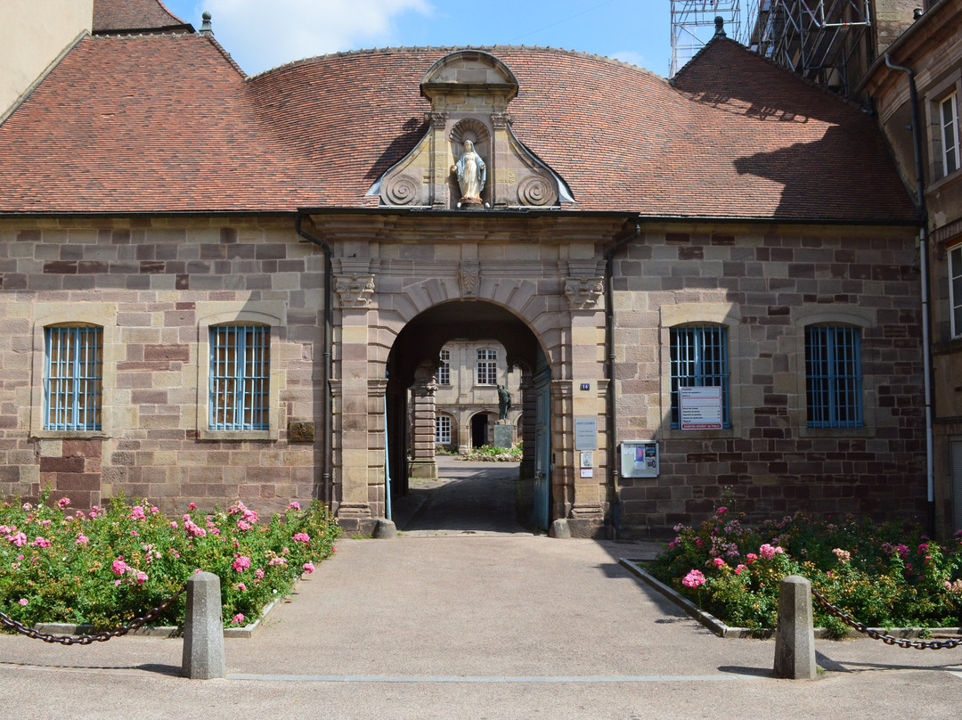 Abbaye Saint-Colomban-Luxeuil-les-Bains必去景点