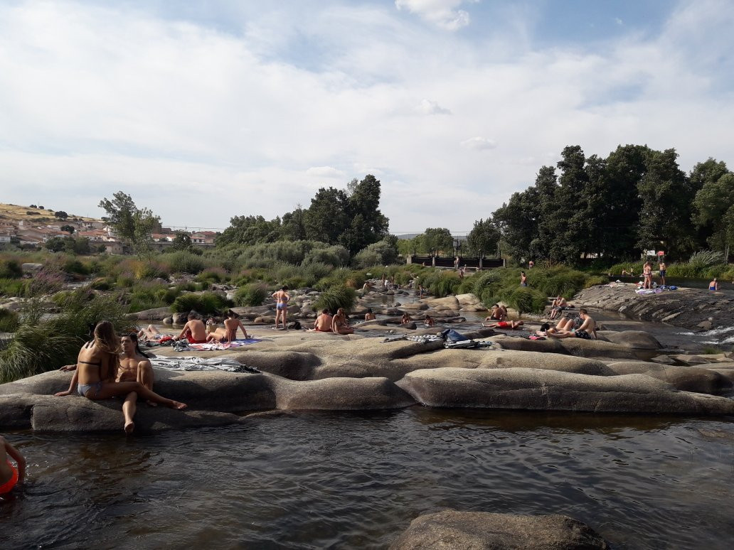 La Playa Fluvial de Puente del Congosto景点图片