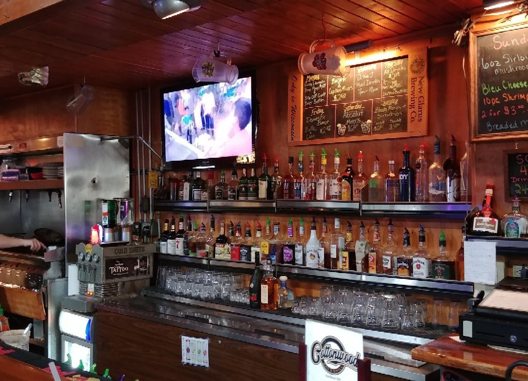 Cottonwood Bar and Grill