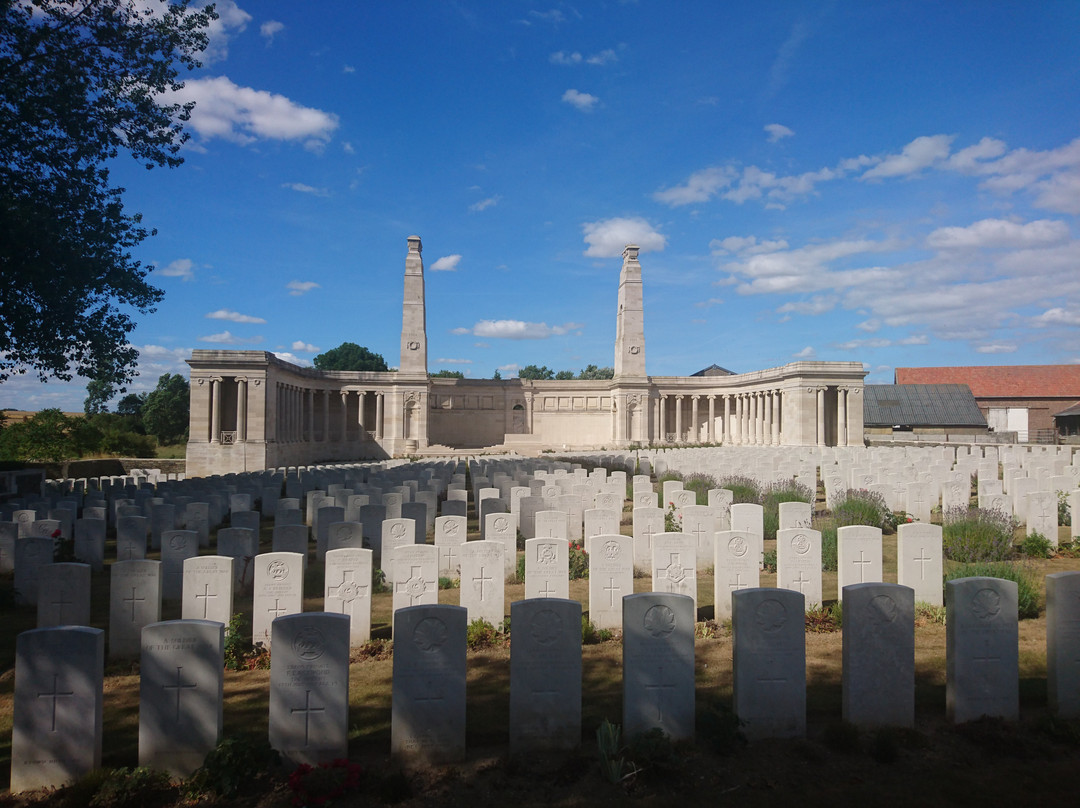 Vis-en-Artois British Cemetery and Memorial景点图片