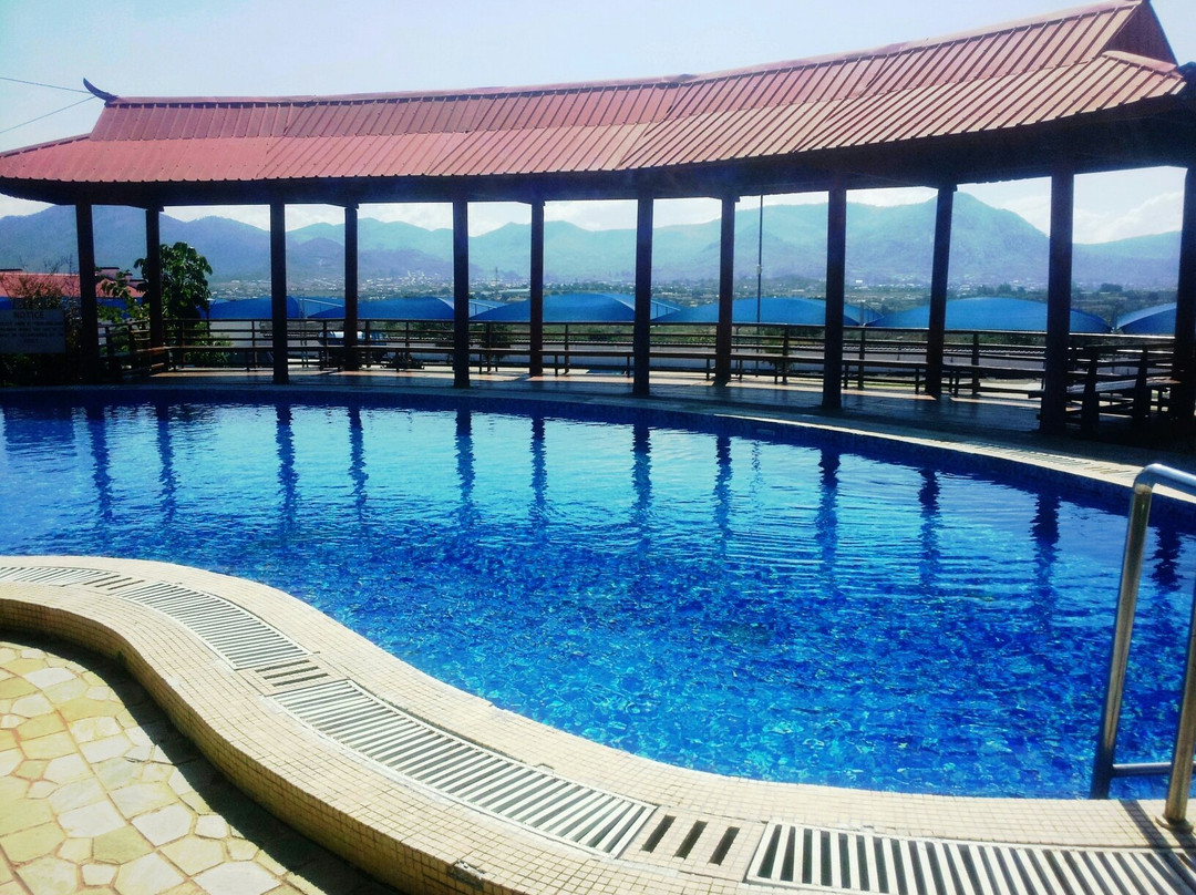 Golden Peacock Villa Hotel主图