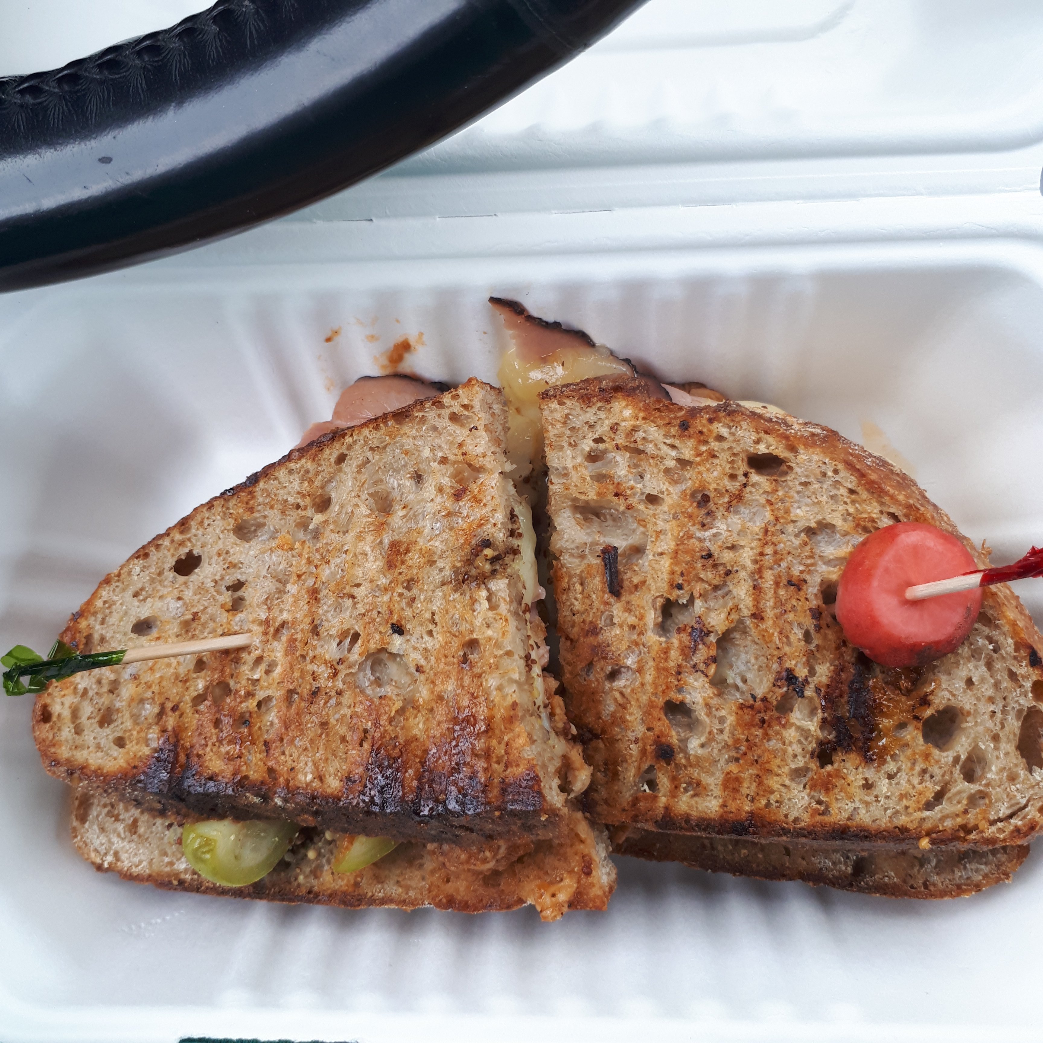 Tree To Me Inn-餐饮