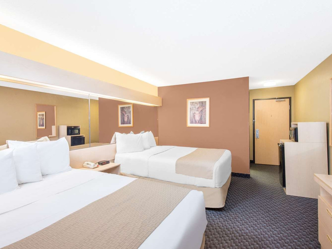 Microtel Inn & Suites by Wyndham Independence主图