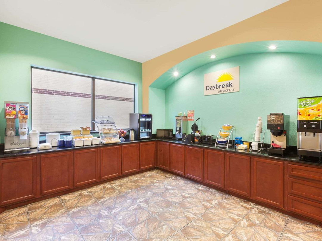 Days Inn by Wyndham Kemah主图