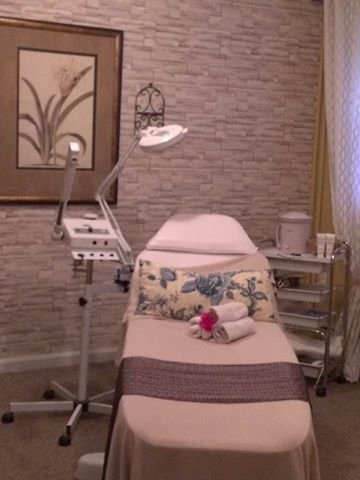 Reflections Salon, Spa & Tanning Studio-Chestertown必去景点