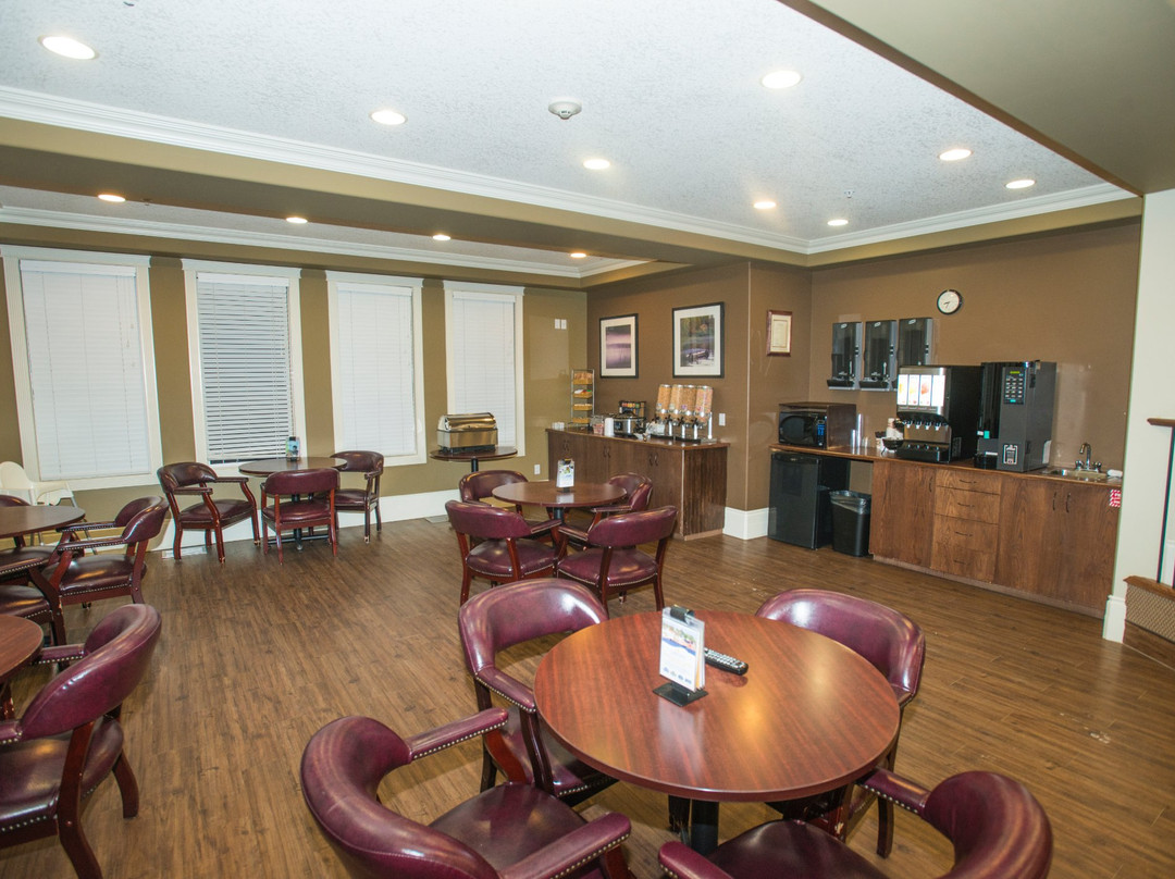 Lakeview Inns & Suites - Edson Airport West主图