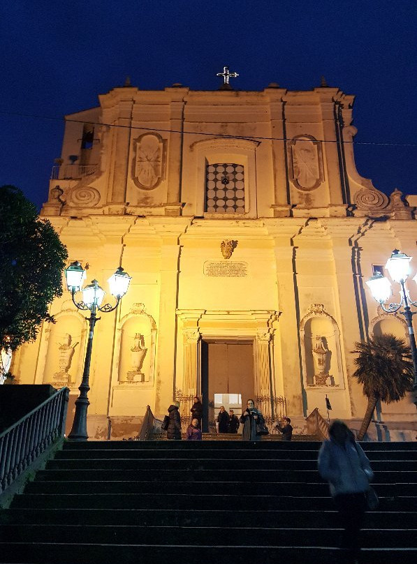 Piano di Sorrento旅游景点-Chiesa di Santa Teresa
