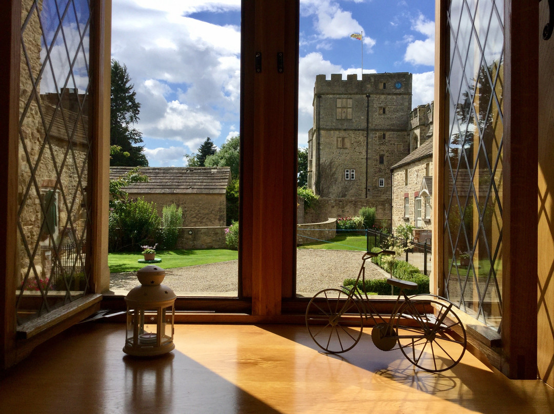 Snape Castle Mews