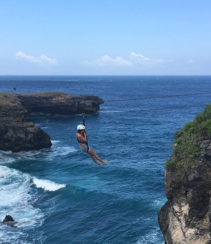 Flying Fox Nusa Penida景点图片