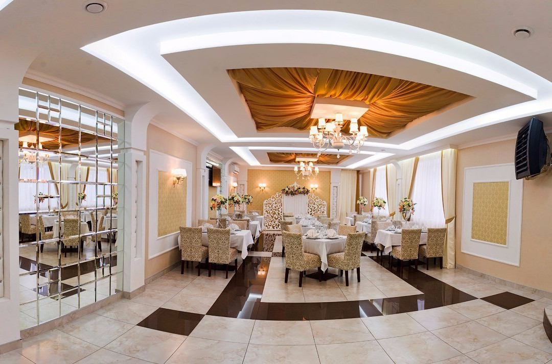 Staryi Saltiv餐馆和美食-Fiolet