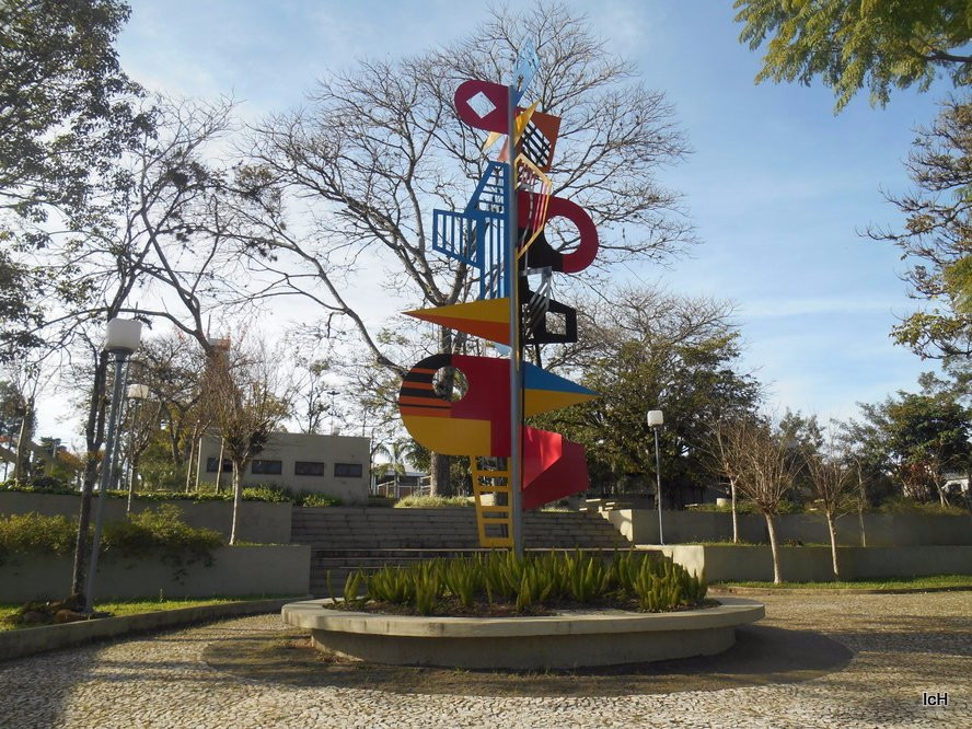 Praça Neldo Holler景点图片