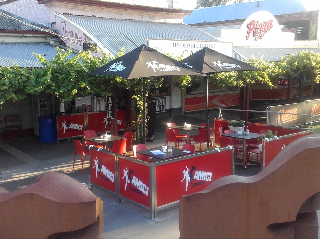 Lal Lal餐馆和美食-The Old Bluestone Cafe