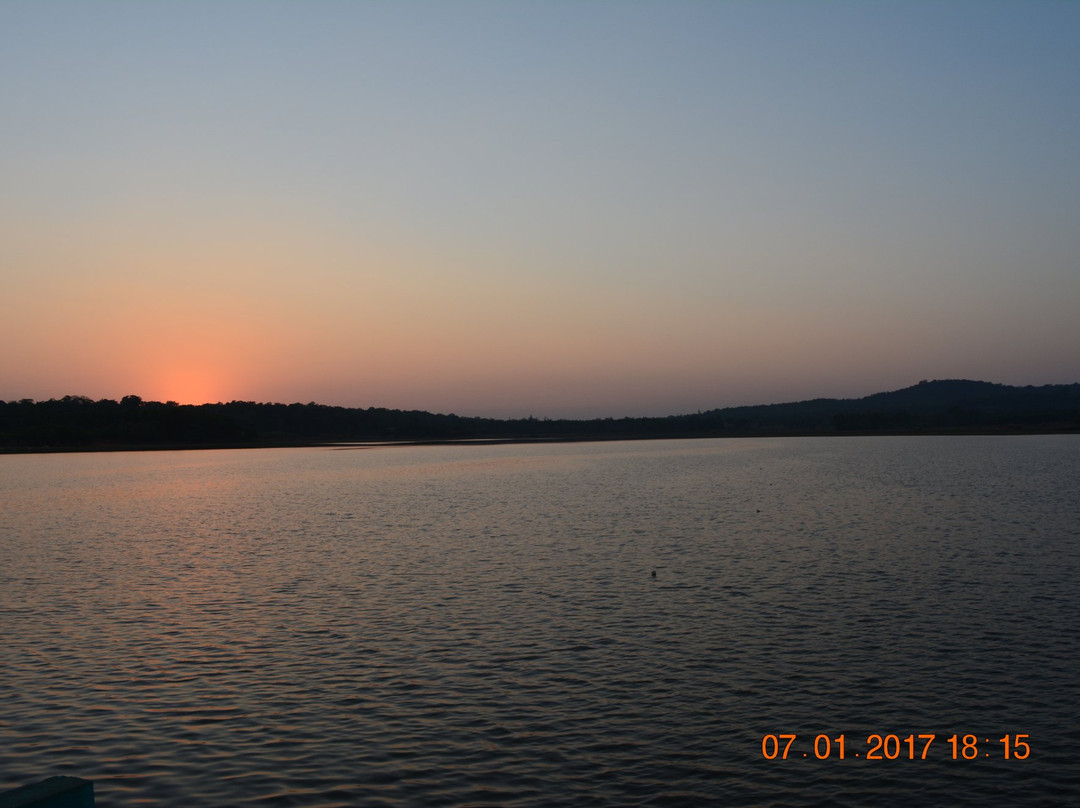 Gudnapur Lake景点图片