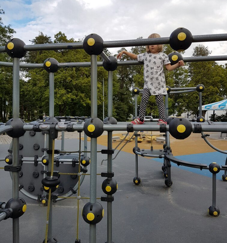 Parnu Beach Playground-派尔努必去景点