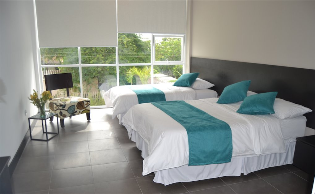 Ocean Blue Hotel主图