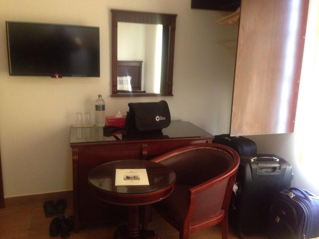 La Rose Hotel主图