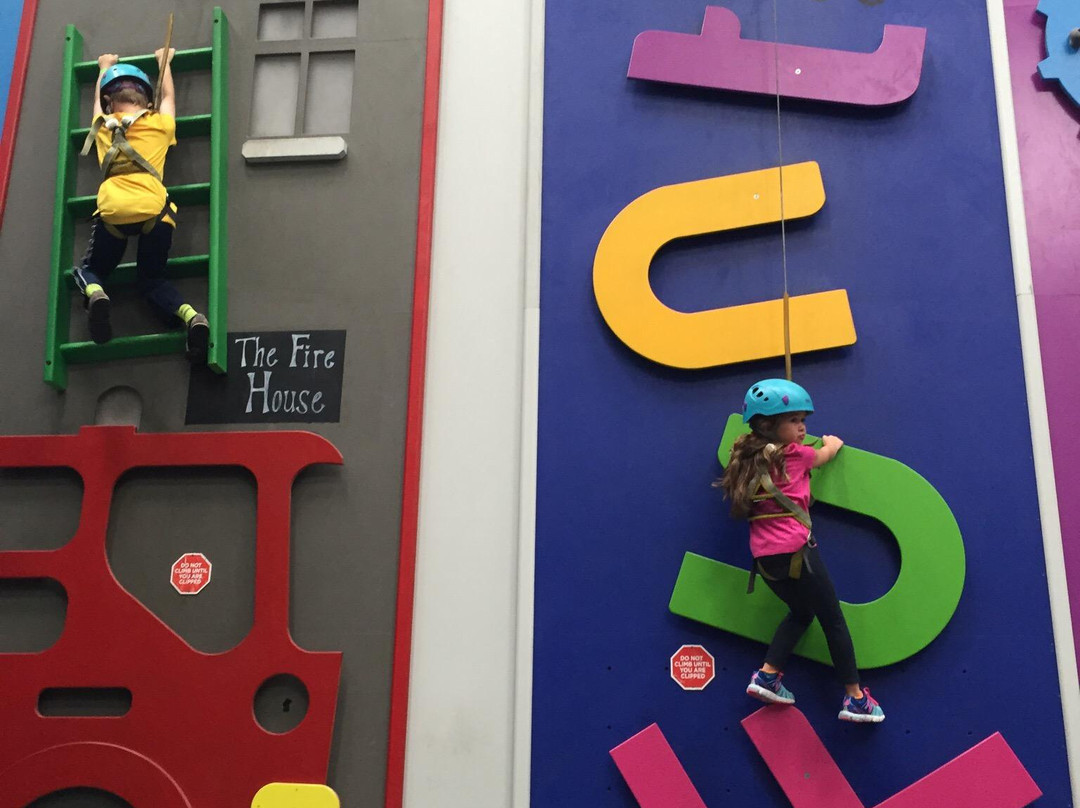 Sender One Climbing-圣安娜必去景点