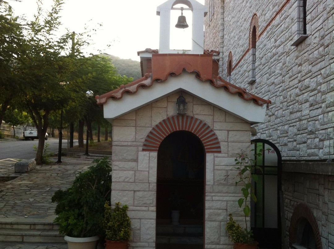 Agios Panteleimonas-Edipsos必去景点