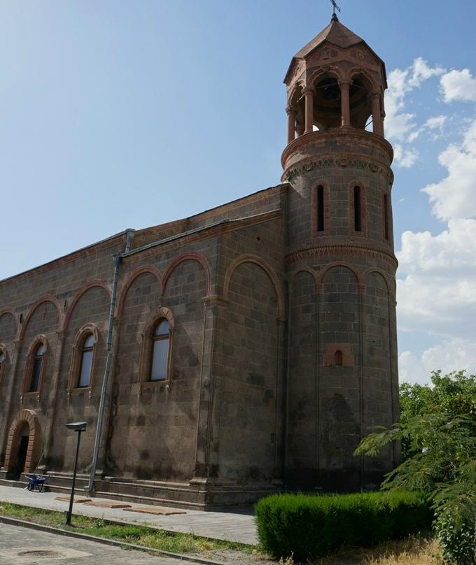 Saint Mesrop Mashtots Cathedral-Oshakan必去景点