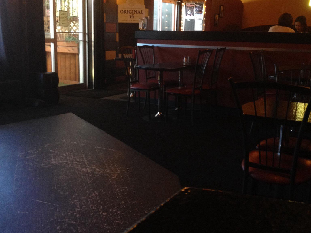 Somewhere Else Pub & Grill