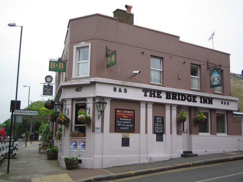 The Bridge Inn-官方
