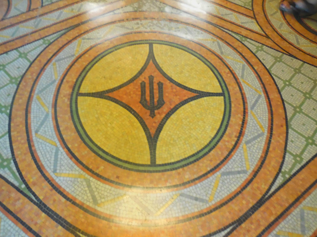 Altgeld Hall Tower-厄巴纳必去景点