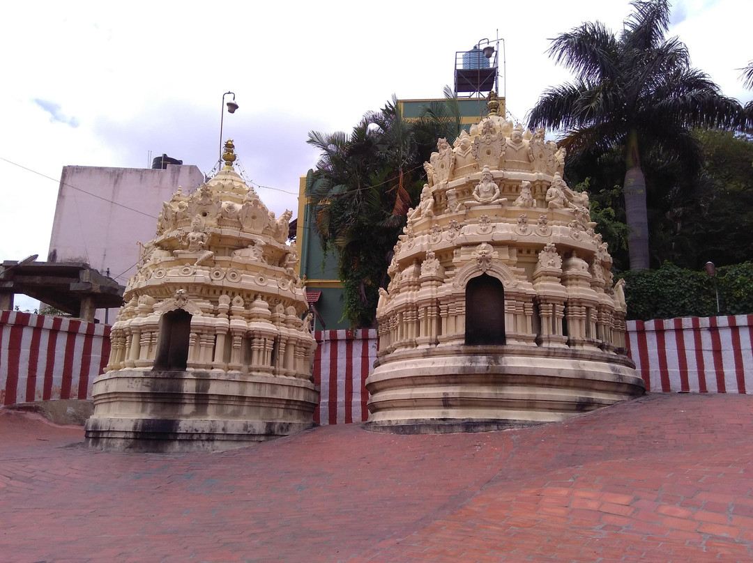 Gavi Gangadhareshwara Temple景点图片