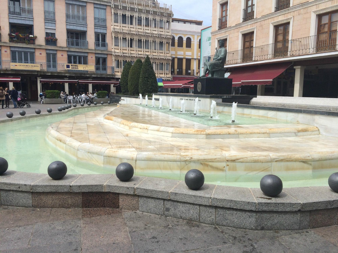 Plaza Mayor-雷阿尔城必去景点