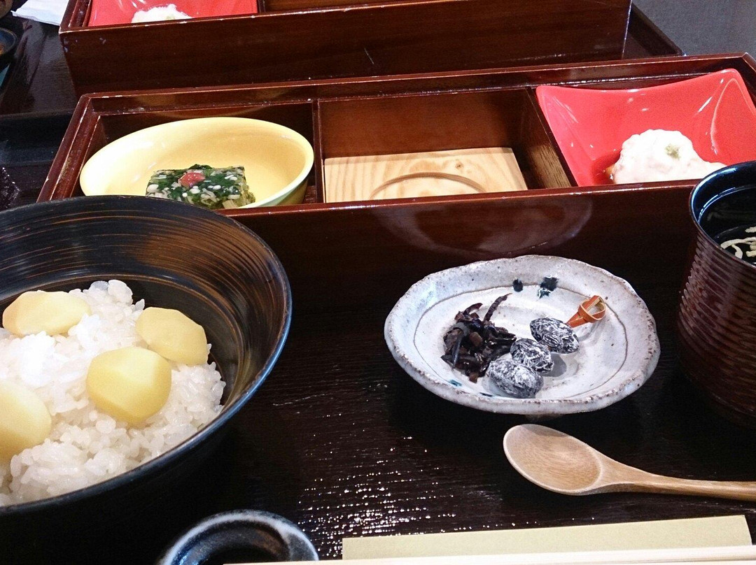 长冈京市餐馆和美食-Ogura Sanso Cafe